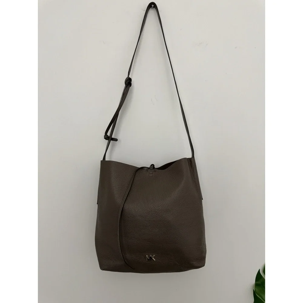 Michael Kors Junie Large‎ Pebbled Leather Messenger Bag